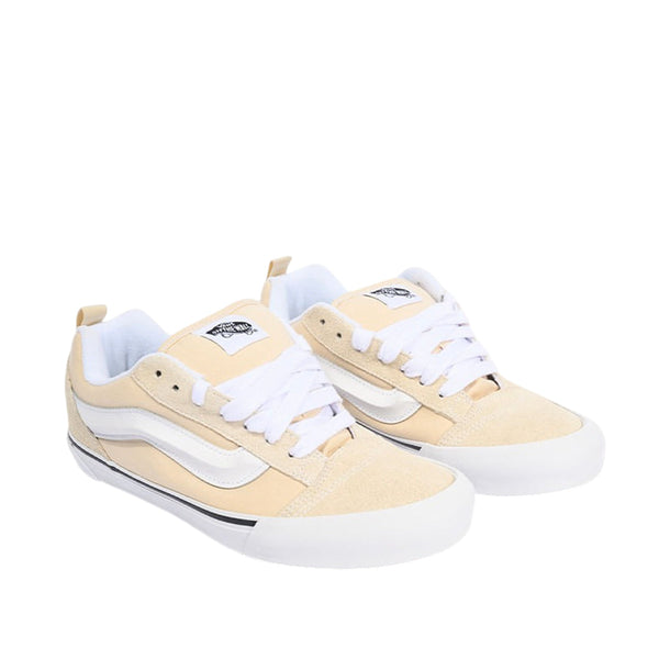 Tennis Knu Skool unisex color crema y blanco