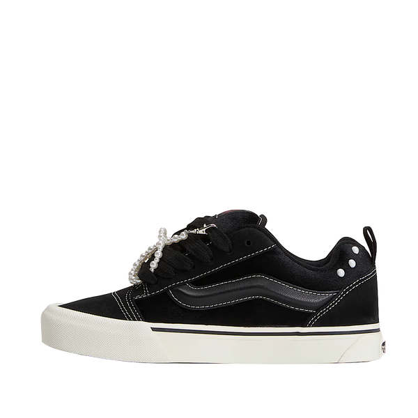 Tennis Knu Skool para mujer color negro