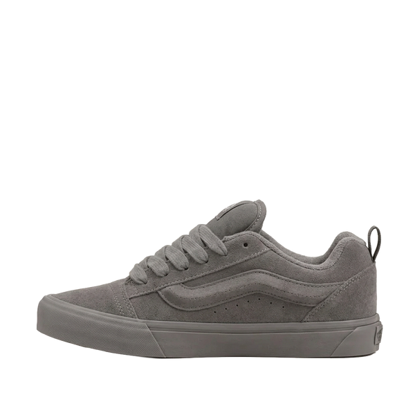 Tennis Knu Skool para hombre color gris