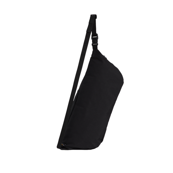 Mochila Sling unisex color negro